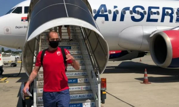 Crvena Zvezda ateron në Rinas, para ndeshjes me Tiranën