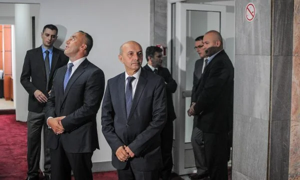 Sot takohen krerët e koalicionit