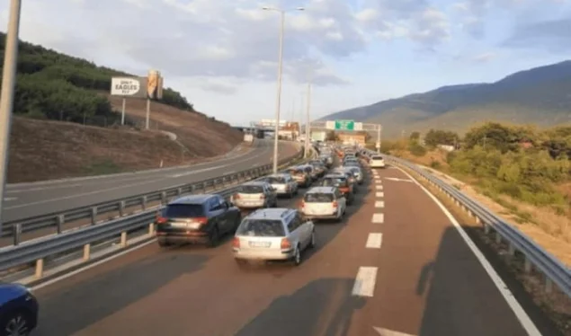 Fluks i lartë turistësh nga Kosova në Morinë gjatë kësaj fundjave