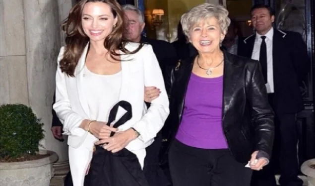 Nëna e Brad Pitt viziton Angelina Jolie, kjo është lutja e saj për aktoren e njohur