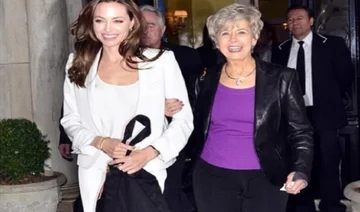 La mère de Brad Pitt visite Angelina Jolie, c'est sa prière pour la célèbre actrice.