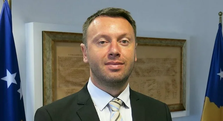 Abrashi: LDK-ja e bëri Kurtin kryeministër, narracioni i VV-së më shumë indoktrinim se sa politikë normale