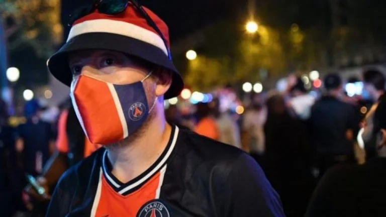 Tifozëve të PSG-së nuk do t’iu lejohet bartja e fanellave të klubit në qytetin e Marseille – kjo është arsyeja
