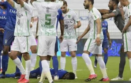 Futbollisti i njohur humb ndjenjat në fushë, i ka ndodhur edhe me ekipet e tjera