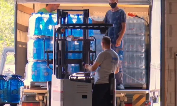 Pandemia approfondisce i problemi economici in Kosovo, le aziende prima del fallimento