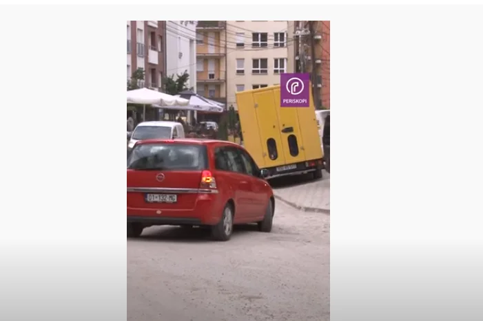 vue de la situation misérable sur “Marrem Fejza”, Pristina