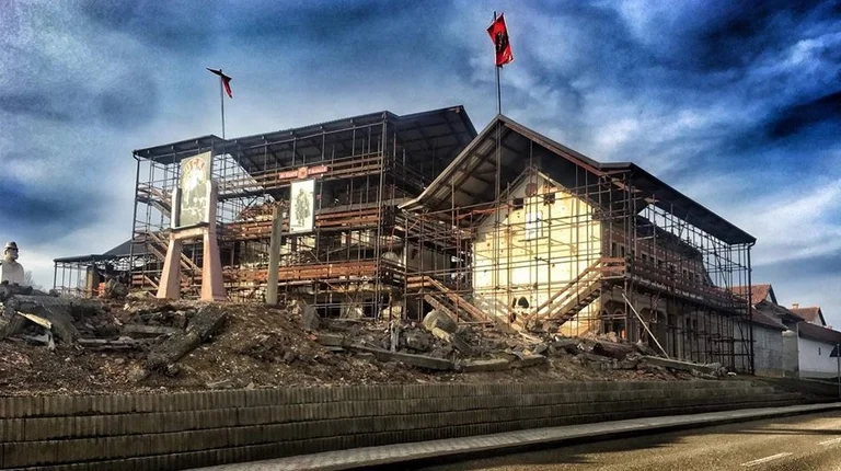 Painful: The Jasharaite Memorial complex on the brink of collapse