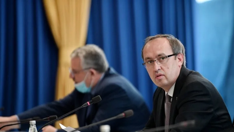 Hoti changes her mind: There will be isolation measures for those returning from Albania