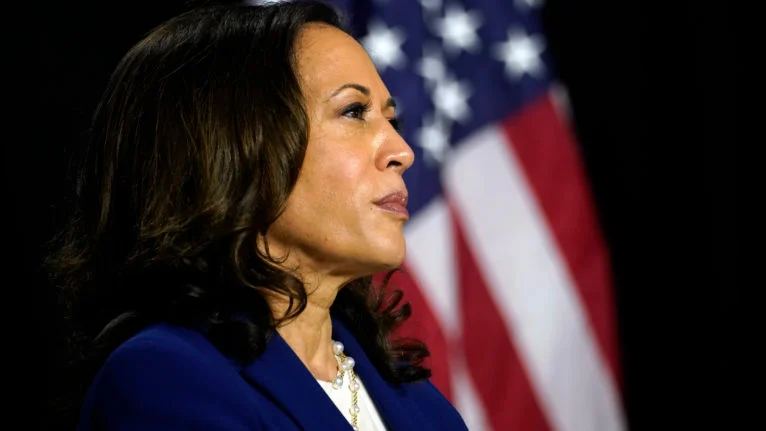 Kamala Harris accepte officiellement la nomination du vice-président américain