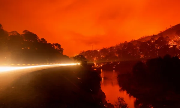 Große Flammen, Kalifornien sieht wieder Feuer