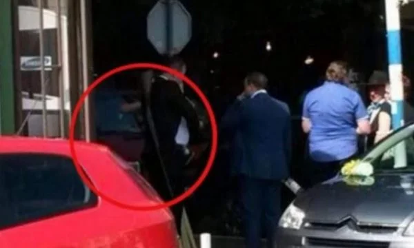 Boda en Prizren, la policía esparció a los invitados