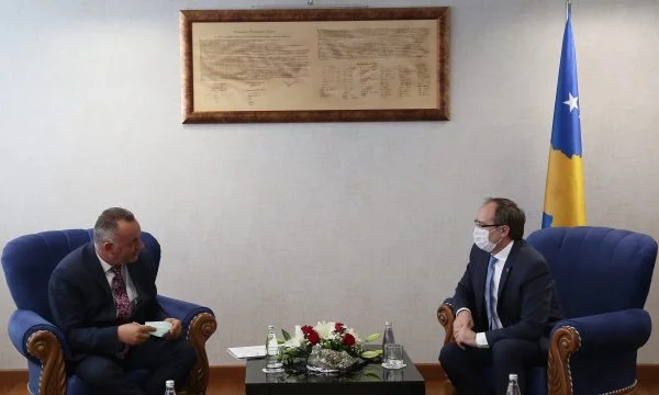 Hoti convenció a Ramos: Aprender a prohibir la calle Decan-Plav