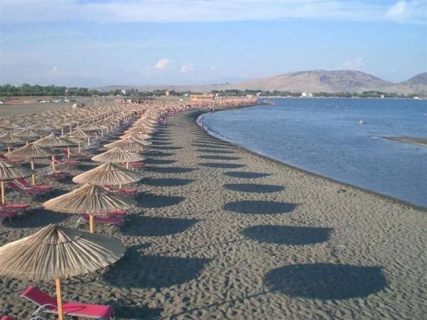 Earthquakes in Velipoj, vacationers panic