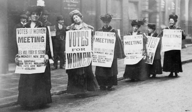Das Jahr der amerikanischen Frauen beginnt die Abstimmung