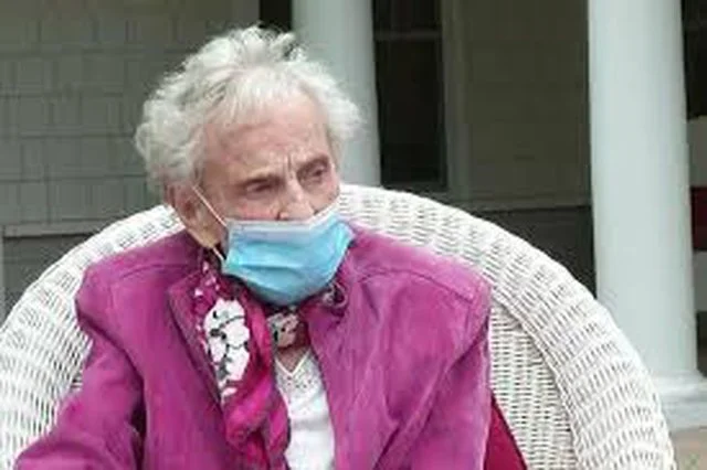 102 ans bat Coronavirus, cancer de la grippe espagnol basé sur deux règles