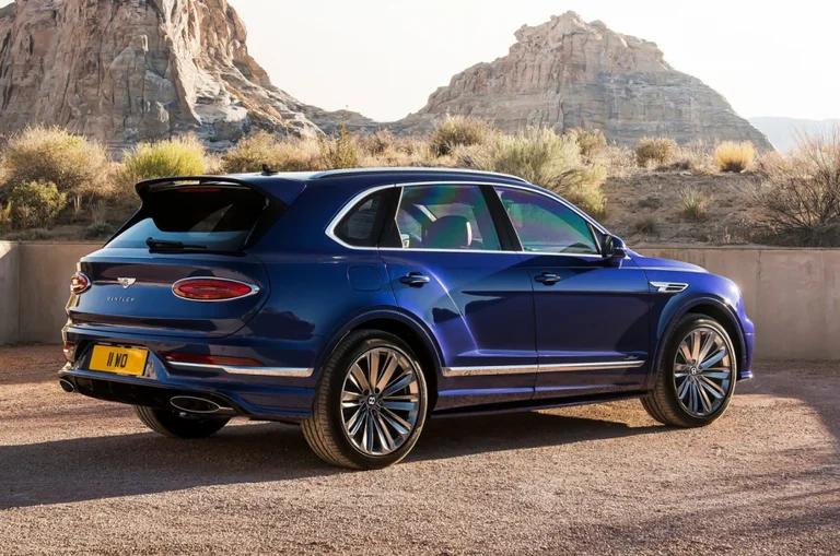 Treffen Sie das Buch” Das schnellste SUV-Auto der Welt
