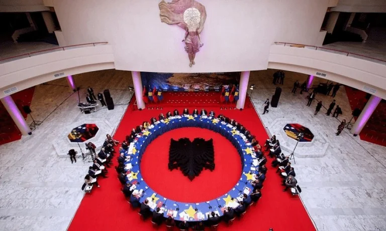 Kosovo-Albania joint meeting in September warns signing three major agreements