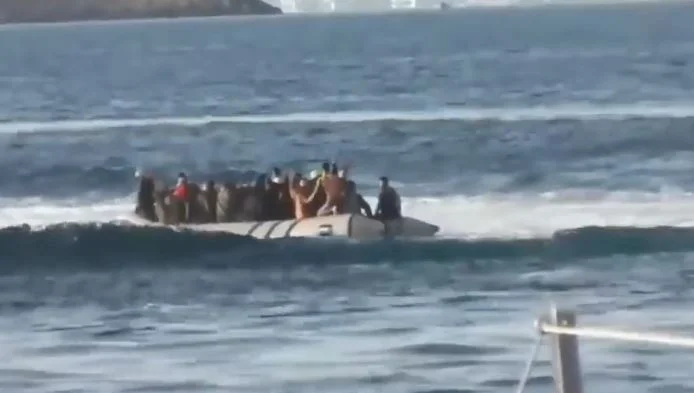 Greece abandons refugees at sea, drastic measures for reducing asylum seekers