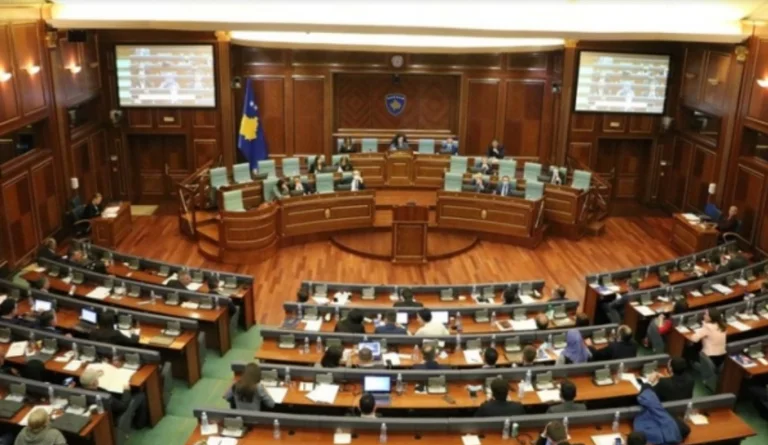 El Parlamento ratifica dos acuerdos internacionales de unos 150 millones de euros