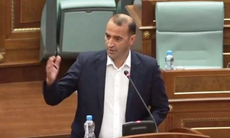 Selbst Daut Haradinaj zieht Regierung