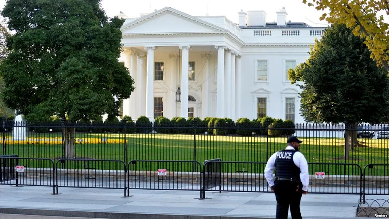 O'Brien and Grenelli, meeting host at the White House