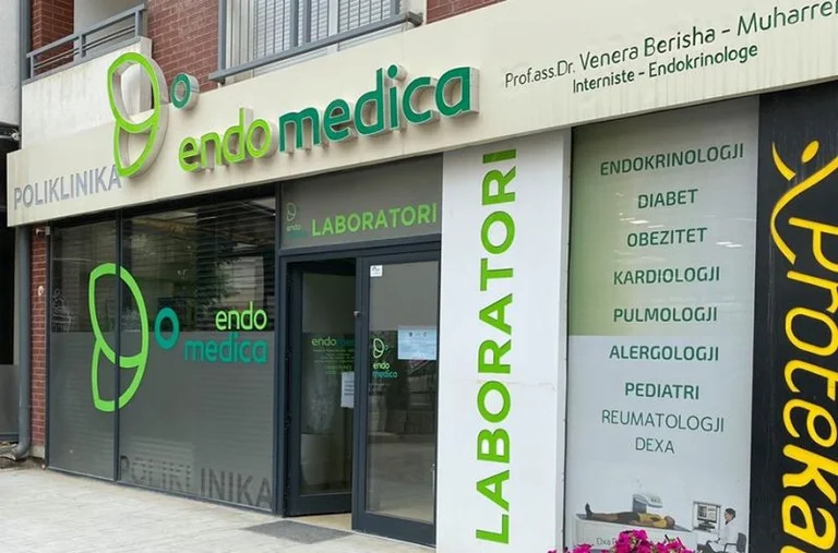 Laboratorio di Lancenson per un direttore QKUK per test COVID-19