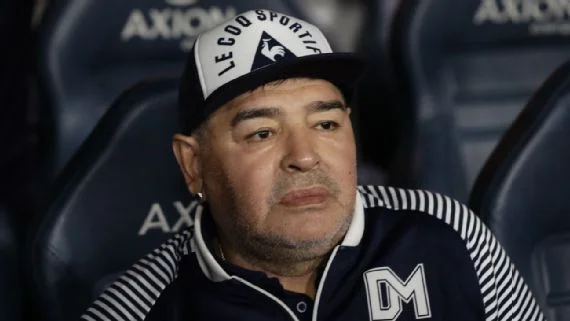 Maradona's belebte Familie, die Coronavirus nimmt die relative