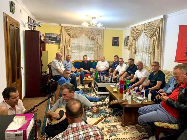 Thaci visits fellow warrior: He, his sons, and all of Drenica contributed greatly to the liberation war.