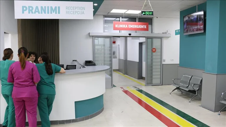 28 Notklinikarbeiter in QKUUK infiziert mit Koronar