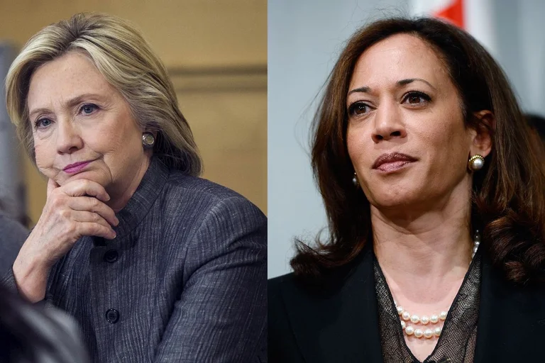 Hillary Clinton reacciona después de que Joe Biden anunció que ha elegido a Kamala Harris para el vicepresidente.