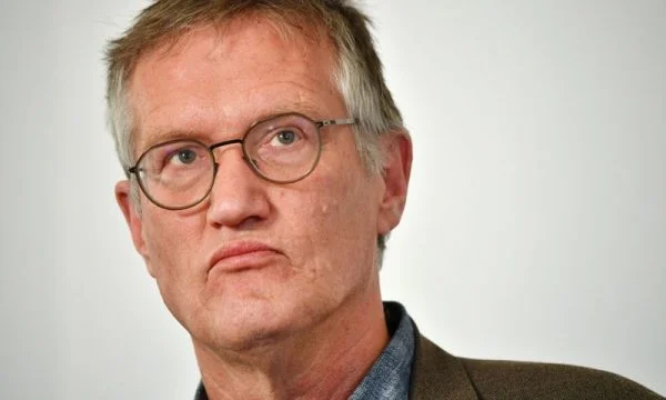 Schwedischer Epidemiologe: Schnelle Abnahme in neuen Fällen, aber wir wissen nicht die Ursache.