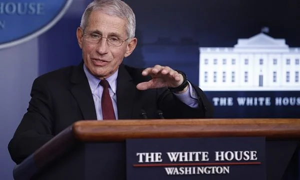 Fauci: Vendi rrezikon 100 mijë raste të infektuarish në ditë
