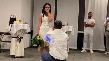 Le rappeur albanais propose sa fille sur ses pieds