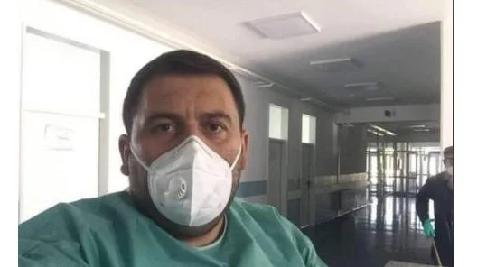 Dottore in Kosovo: Lei che siede sul suo comodo divano, vada avanti e insulta il personale di punta.