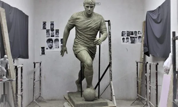 Fadil Vokker statua visitata dal Ministro Dumosh