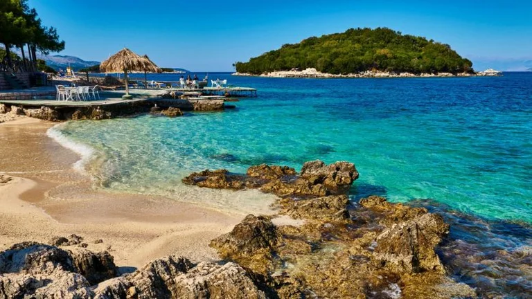 Turismo in Albania perde speranza, operatori: Ci sono pochi turisti ogni giorno