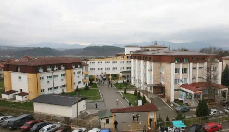 All'ospedale Gjakova 32 pazienti con COVID-19 con ossigenoterapia