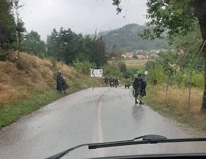 New photo showing Serbian gendarmerie patrolling in Kosovo