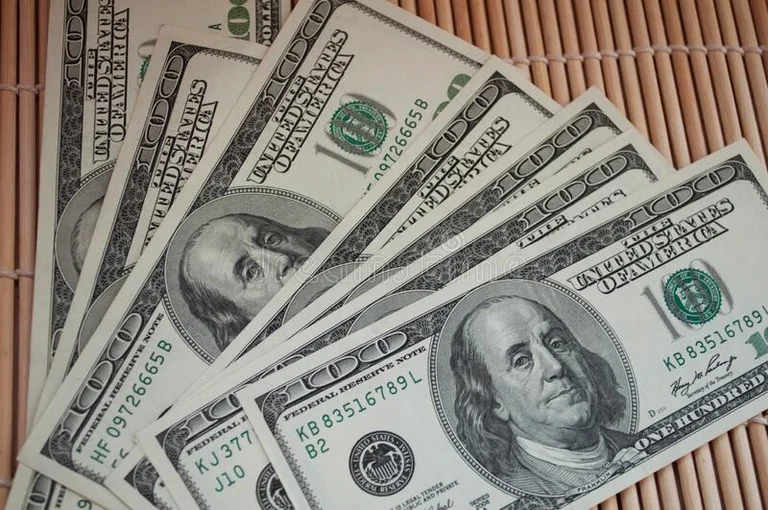 The young man goes into a house in Novosella and gets $5,000, gets arrested