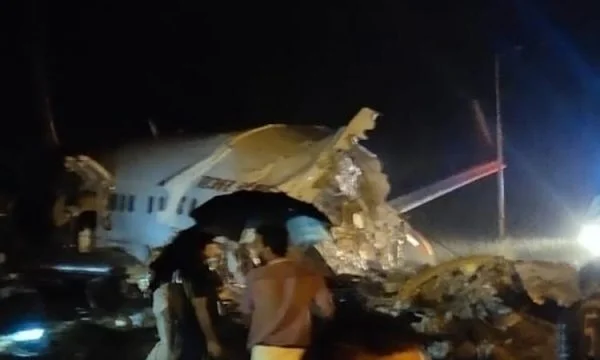 The 191 passenger plane on board exits the track and crashes, victims