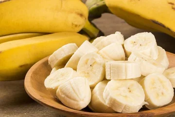 Why should you in no way consume bananas with empty stomachs