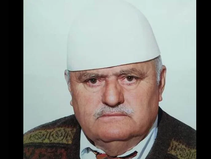 Fotografi i njohur vdes nga koronavirusi, ishte baba i dy dëshmorëve