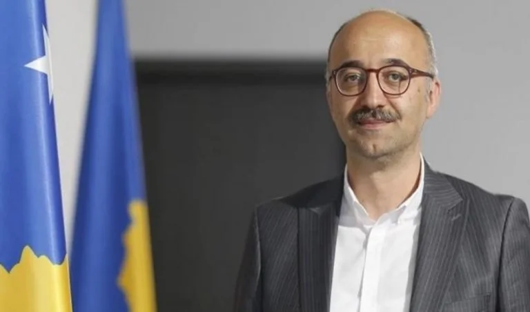 Këshilltari i Hotit për televizionin e VV-së: Me iu besu vetëm të vërtetave të veta