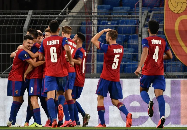 Baseli i Xhakës në çerekfinale të Europa Leagues,Wolves triumfon në spektaklin kundër Olympiacosit