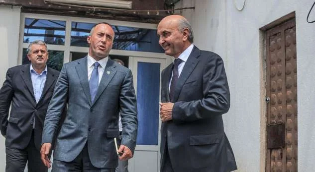 Mustafa flet rreth përçarjeve në koalicion, paralajmëron takim me Haradinajn