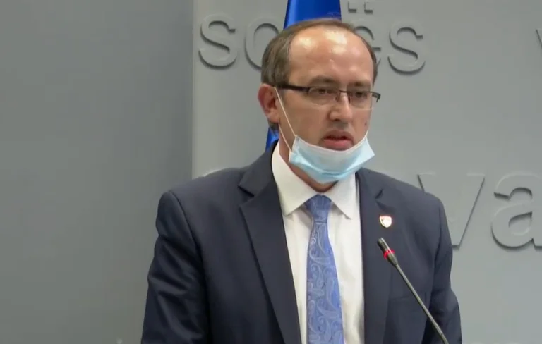 Hoti: Masat e reja kundër koronavirusit hyjnë në fuqi nga nesër