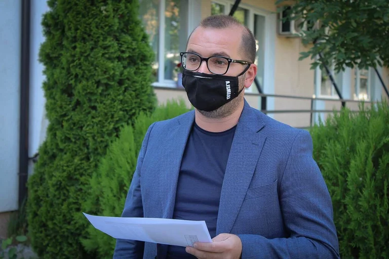 Ismajli paralajmëron se të gjithë ata që nuk i respektojnë masat anti-Covid, do të gjobiten