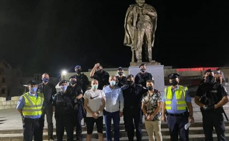 Bekim Jashari bashkë me Policinë e Kosovës marrin aksion në Skenderaj