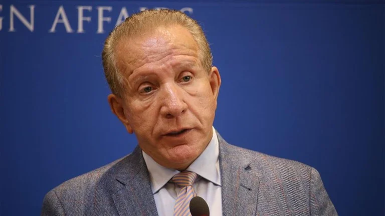 Pacolli sqarohet për idenë e një Qeverie ma bazë të gjerë