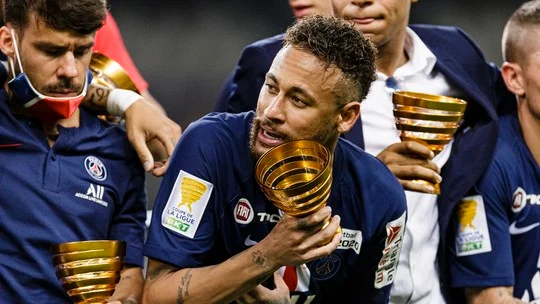 PSG fiton të gjitha kupat në Francë
